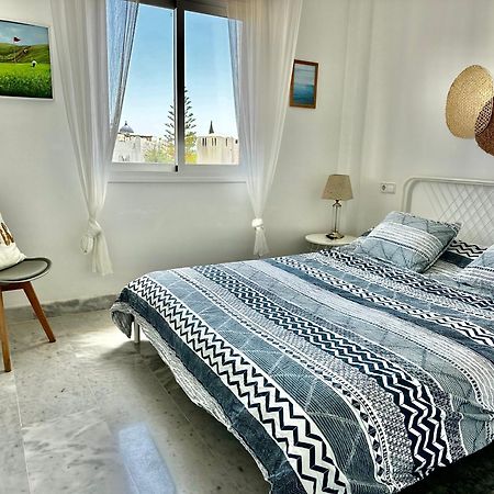 Bright Apartment 300M From The Beach Sitio de Calahonda Dış mekan fotoğraf
