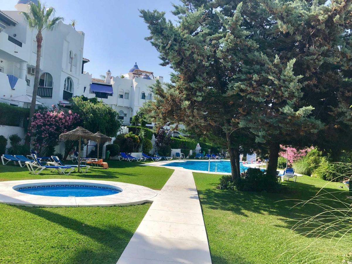 Bright Apartment 300M From The Beach Sitio de Calahonda Dış mekan fotoğraf