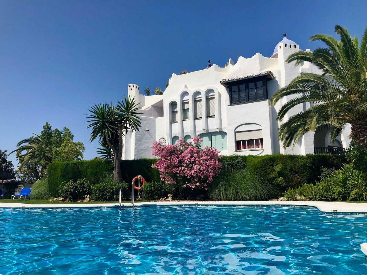 Bright Apartment 300M From The Beach Sitio de Calahonda Dış mekan fotoğraf